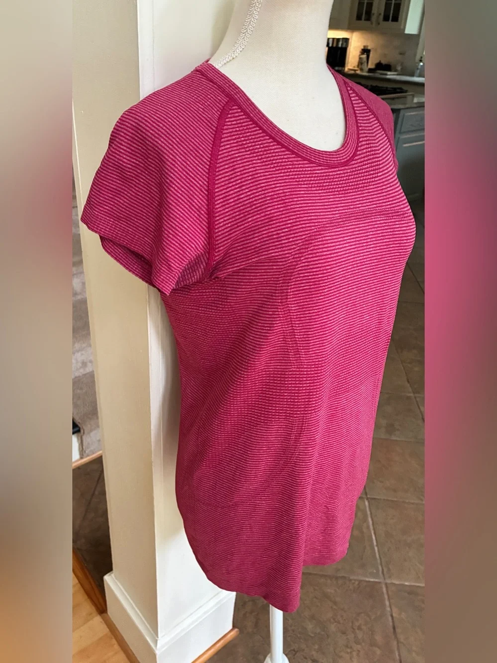 Lululemon Swiftly Tech Red Stripped Short Sleeve Running Crew Tee